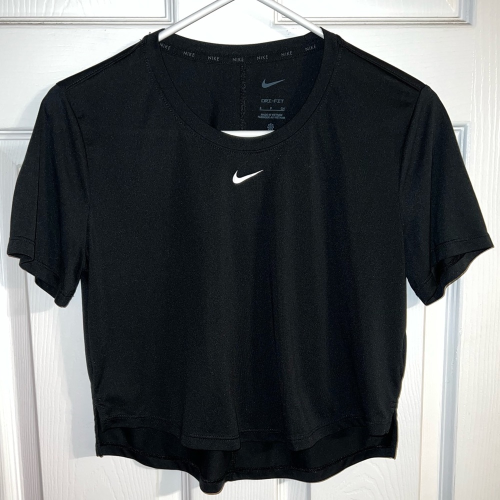 Nike Dri-Fit Crop top